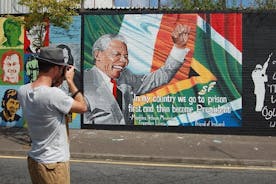  Black Cab Tour mural & political 2 hours 