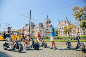 Opastetut kierrokset Budapestissa MonsteRoller e-Scooterilla