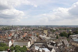 Excursão a pé privada em Maastricht com um guia profissional