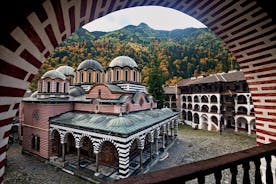 Excursão ao Mosteiro de Rila saindo de Sofia - Almoço, Degustação de Vinhos e The Unique Stob Pyramids