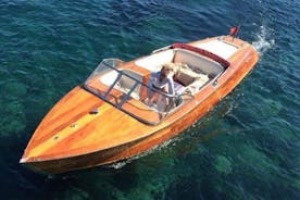  Costa Amalfitana e Capri com o vintage Riva Aquarama!