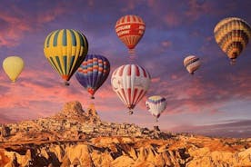 Viagem de 2 dias à Capadócia com voo de balão de ar quente saindo de Alanya