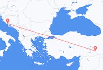 Flug frá Diyarbakır til Split