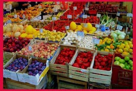マントヴァの地元の家での地元の市場ツアーと食事体験