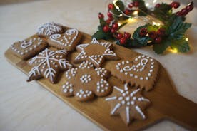 Atelier de cuisson et de décoration de biscuits au pain d'épice de Noël