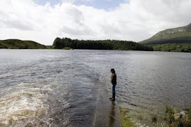 Árveiði á villtum urriða. Ballynahinch River, frönskumælandi Ghillie