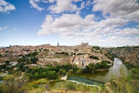 Toledo dagsferð með valfrjálsum miðum fyrir aðdráttarafl frá Madrid