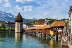 Luzern Discovery: caminhada pela cidade para pequenos grupos e cruzeiro pelo lago saindo de Basileia