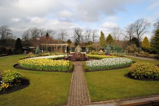 Calderglen Country Park and Zoo