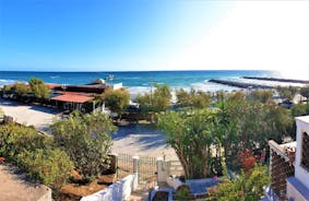 LA VILLA fronte SPIAGGIA BANDIERA BLU