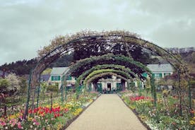 Traslado privado de París a Normandía con parada en Giverny