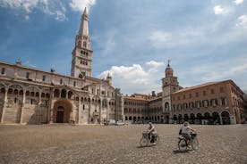 Excursão a pé privada em Modena com guia local e degustação de tigella