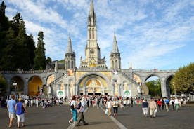 Brottför Einkaflutningur: Lourdes til Toulouse flugvallar TLS í lúxusbíl