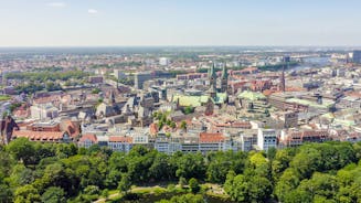 Beautiful view of Hamburg city center with town hall and Alster river, Germany.