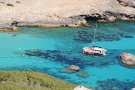 Excursão de catamarã em Maiorca na Baía de Pollensa