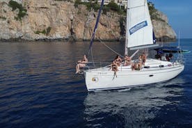 La Herradura: Segelboot mit Blick auf Delfine – gemeinsam genutzt