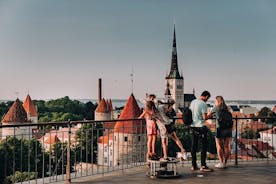 Excursão a pé privada e autoguiada com áudio no centro histórico de Tallinn