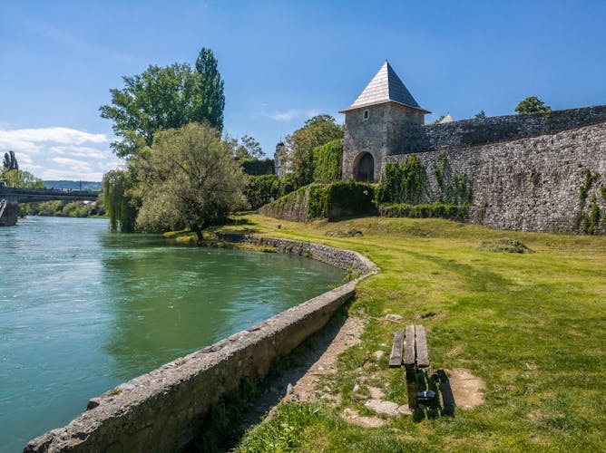 PHOTO OF VIEW OF Park along the river Vrbas beneath the walls of Kastel Fortress in Banja Luka, Bosnia and Herzegovina - Image