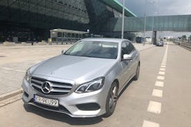 Krakow Airport Privat VIP Rundtur Överföring av Mercedes Limousine