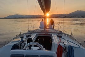 Zonsondergang zeilen op een privézeilboot Puerto Banús Marbella