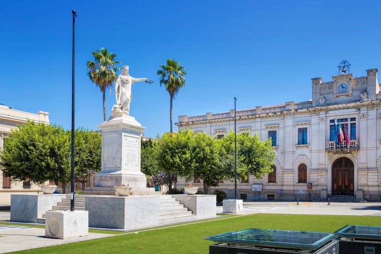 Photo of Monument at the Corso Garibaldi, Reggio Calabria, Italy.