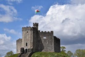 Yksityinen päiväretki Etelä-Walesiin, mukaan lukien Cardiff ja Caerphilly Castle.