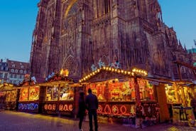 Magia del mercado navideño en Estrasburgo con un local