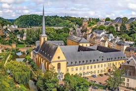 Excursão a pé privada em Luxemburgo com um guia profissional