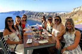 Privéreis met eten en wijn door Santorini