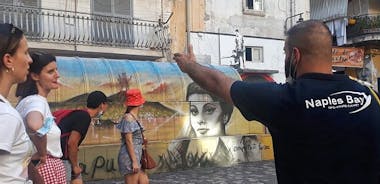 Historical and Street Art walking tour of Naples