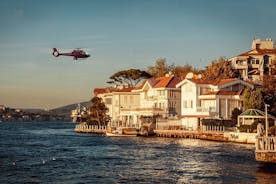 Vuelo panorámico del norte del Bósforo: tour privado en helicóptero