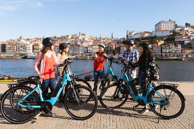 Porto: 3-timers gamle bydel og cykeltur ved floden - guidet oplevelse