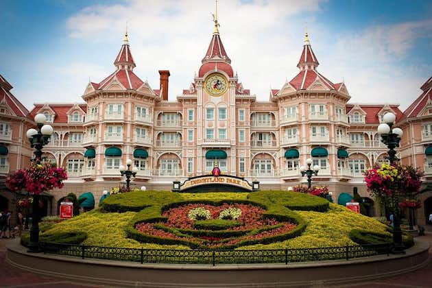 Privater Transfer vom Disneyland Paris zum Flughafen Charles de Gaulle oder Orly