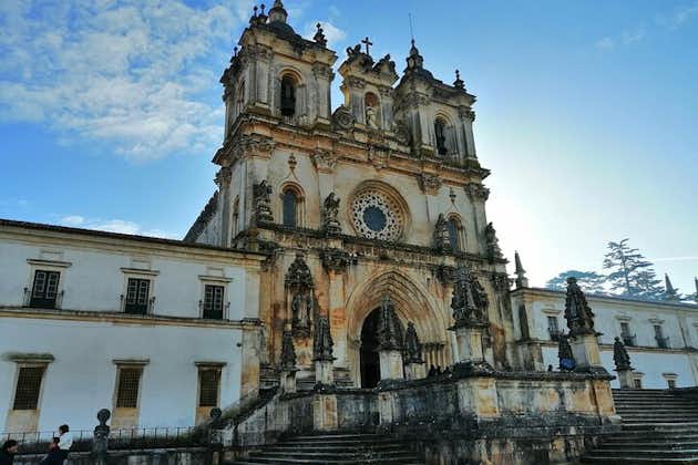 Trasferimento da Lisbona a Coimbra, visitando Óbidos, Alcobaça, Batalha e Tomar