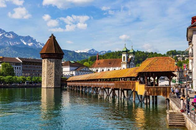 Lucerna alla scoperta: passeggiata in città per piccoli gruppi e crociera sul lago da Basilea