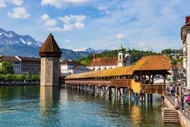 Lucerna alla scoperta: passeggiata in città per piccoli gruppi e crociera sul lago da Basilea
