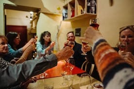 Barcellona: tour serale per piccoli gruppi di tapas e vino