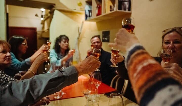 바르셀로나: 타파스 & 와인 이른 저녁 소그룹 투어