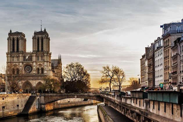 Visita guiada exclusiva a pie por el centro de la ciudad de París "la historia de París"