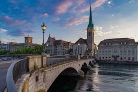 Privat transfer i Alperna från Innsbruck till Zürich, engelsktalande förare