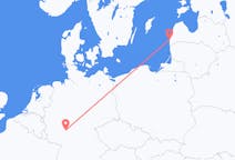 Fly fra Liepāja til Frankfurt
