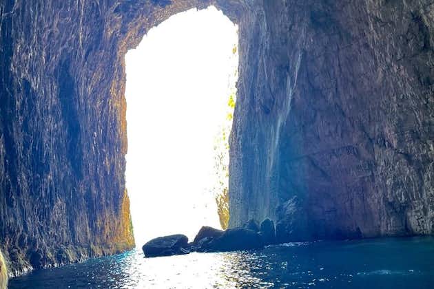 Excursion en bateau rapide vers l'île de Sazan, la grotte de Haxhi Ali et Karaburun