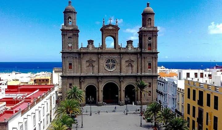 Visit to Las Palmas town with pickup from South