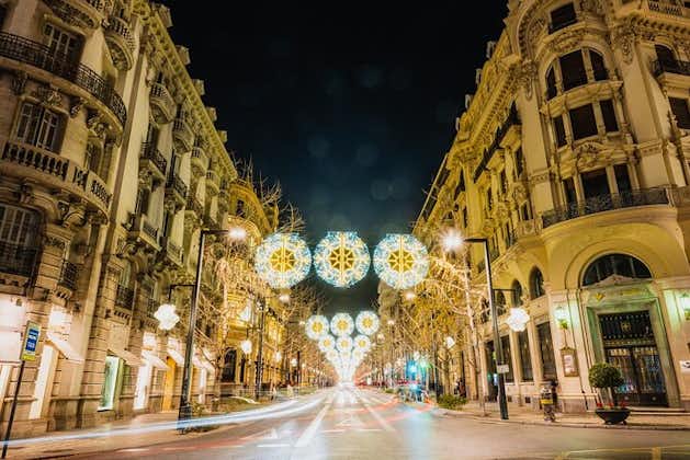 Christmas Magic: Walking Granada’s Historic Highlights