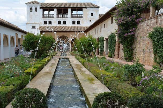 Malaga nach Granada Reise mit Alhambra Tickets inklusive