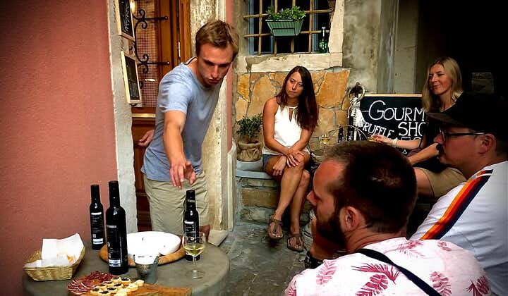 Food & Wine -> Gourmet tour in Piran