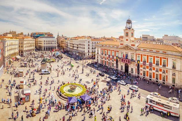 Madrid Scavenger Hunt and Best Landmarks Self-Guided Tour