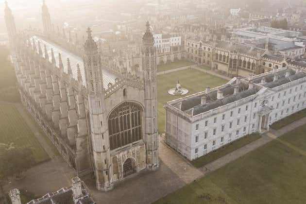 Privato | Tour della storia LGBTQ all'università di Cambridge guidato da ex studenti dell'università