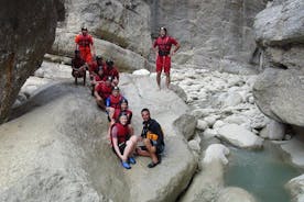 3-in-1 avontuur van een hele dag: raften-zippline-canyoning