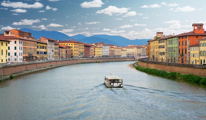 Photo of River Arno in Pisa Italy.
